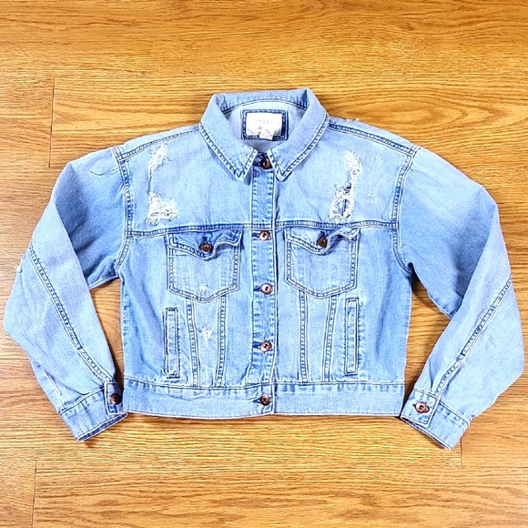 FOREVER 21 VITAGE SMALL DISTRESED LIGHT WASH BUTON DENIM GIRLS TRUCKER JACKET - Picture 1 of 6